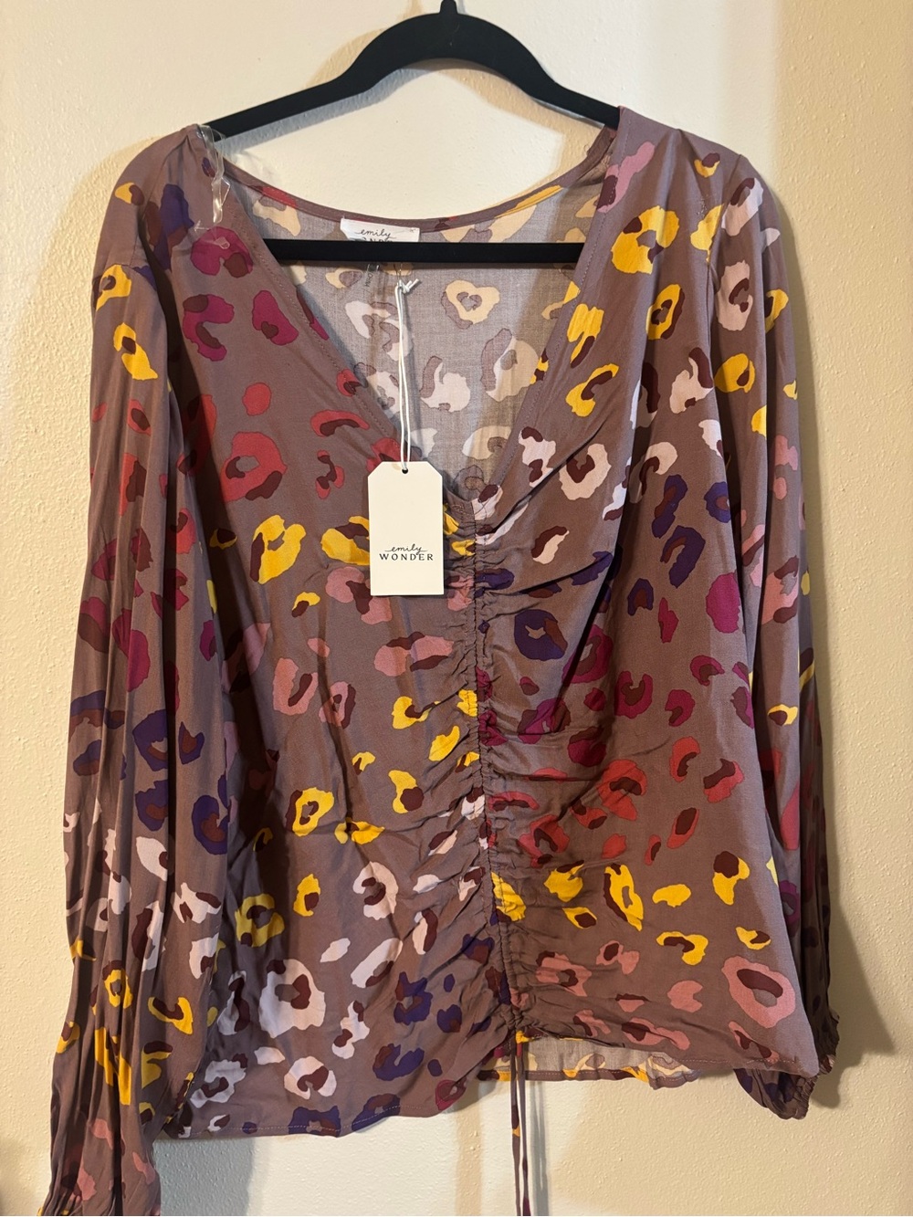Wonder Mauve Floral-Print Ruched V-Neck Blouse